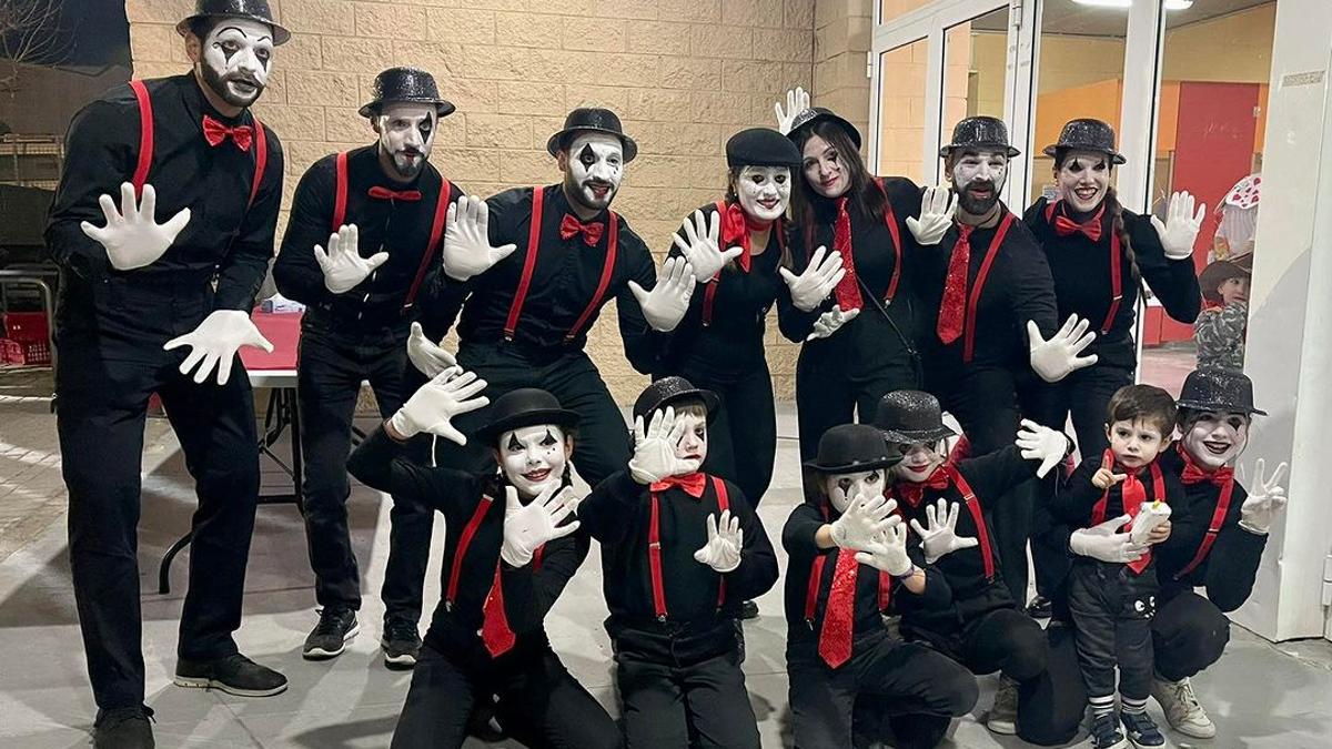 Un grup disfressat al Carnaval de Vilamalla.