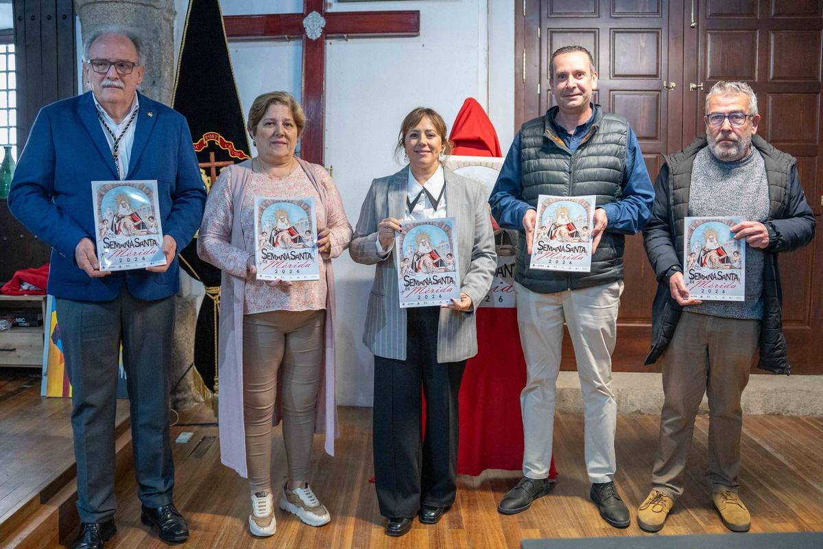 Presentación de la revista de la Semana Santa de Mérida, este viernes.