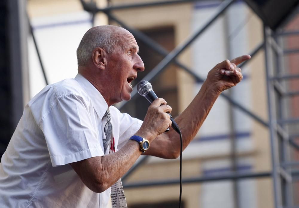 Concierto de "Micky", Pepe Barranco y "Los Linces" en la plaza Mayor de Gijón