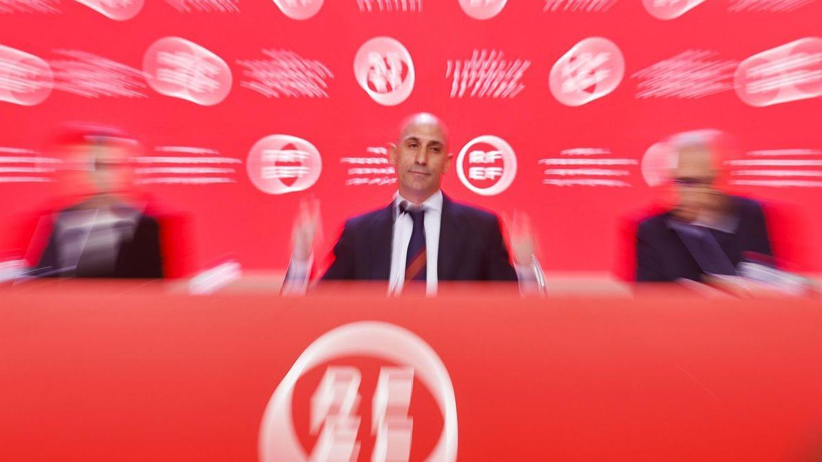 Luis Rubiales durante la rueda de prensa.