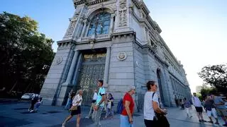 La banca española congela el tipo de los depósitos en el 2,3% en el verano mientras la europea lo sube al 3%