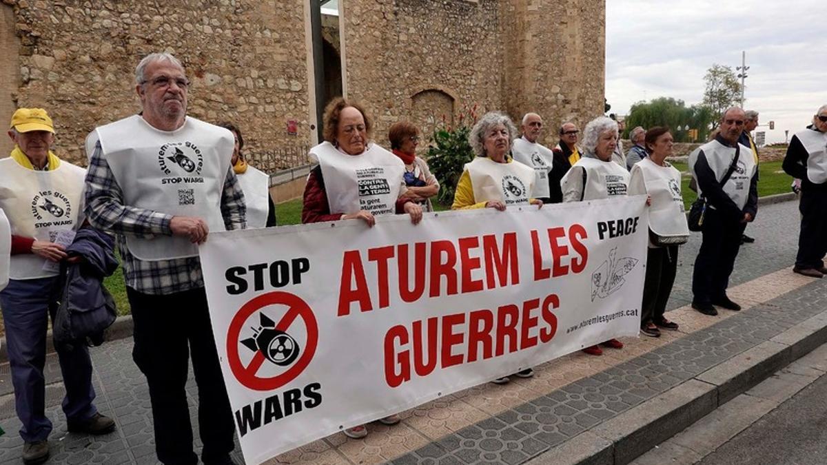 Concentració de la campanya Aturem Les Guerres, a Tarragona