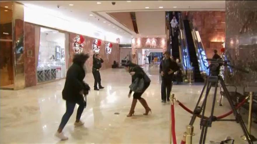 Una mochila con juguetes causa el pánico en la Torre Trump de Nueva York