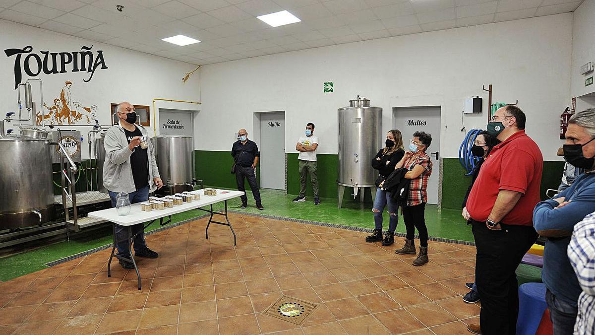 Visita a las instalaciones de la firma de cerveza artesanal lalinense. |  // BERNABÉ/JAVIER LALÍN