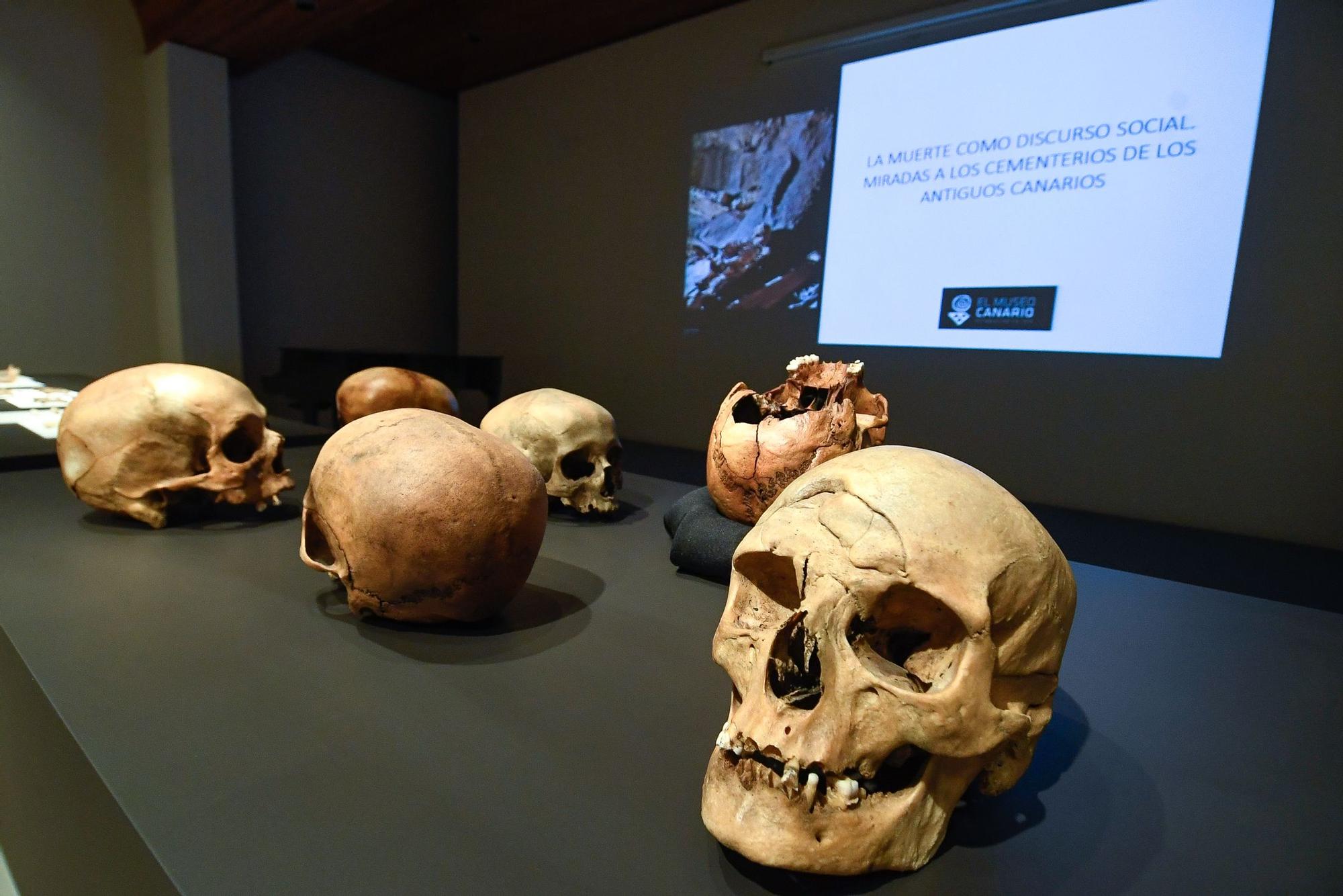 Exposición sobre los rituales aborígenes respecto a la muerte