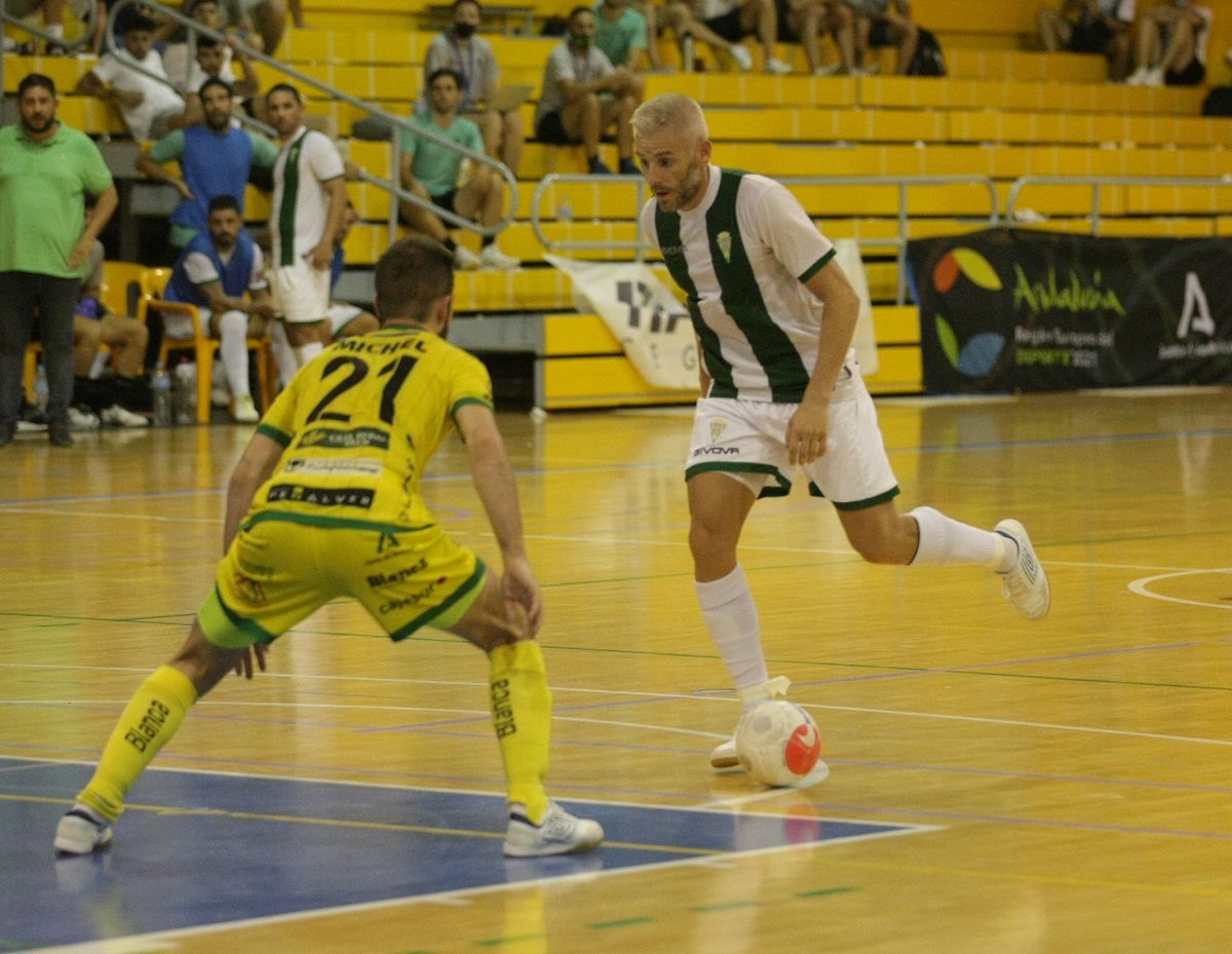 Miguelín encara a Míchel en la semifinal de la Copa de Andalucía disputada en El Ejido.