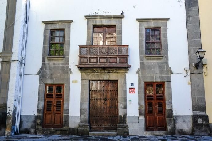 01-11-18. LAS PALMAS DE GRAN CANARIA. Fachada de ...