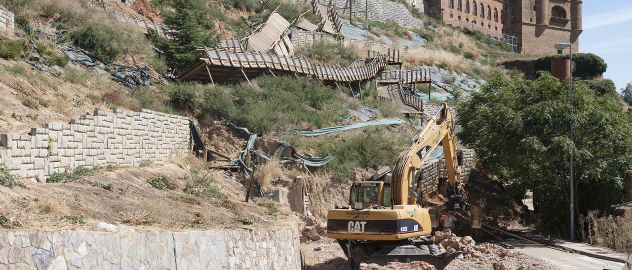 El desescombro de los cuestos fue la primera tarea tras el desplome el 17 de marzo de 2013.
