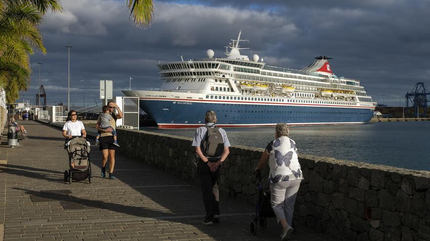 Crucero &#039;Balmoral&#039; en el Muelle de Santa Catalina