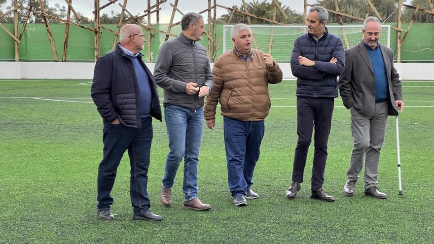 El  estadio de Los Olivos de  Santa Brígida estrena césped