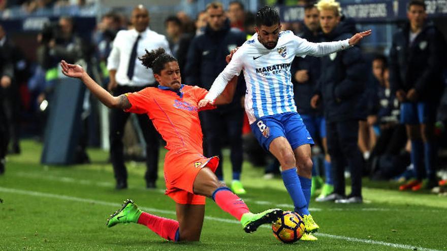 Mauricio Lemos, durante el partido de la temporada pasada frente al Málaga en La Rosaleda.