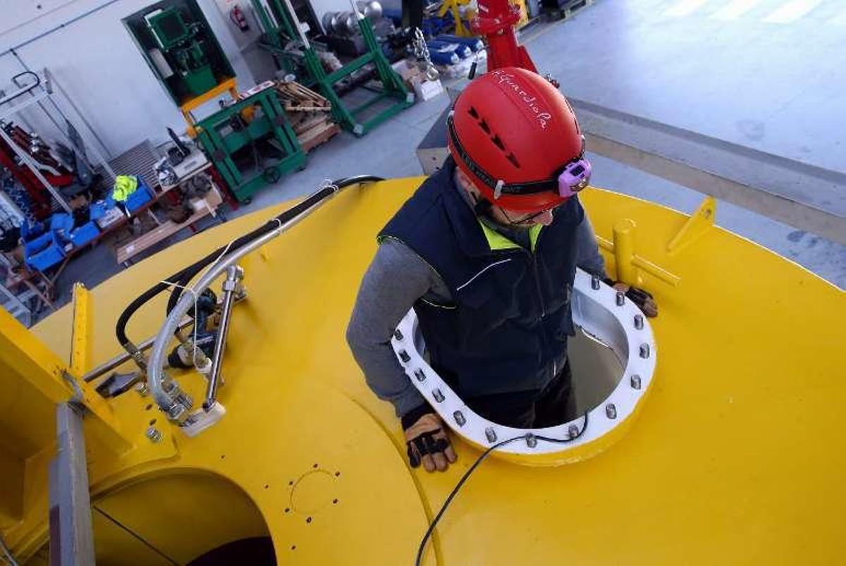 Una boya viguesa para obtener energía de las olas se instalará en marzo en Langosteira