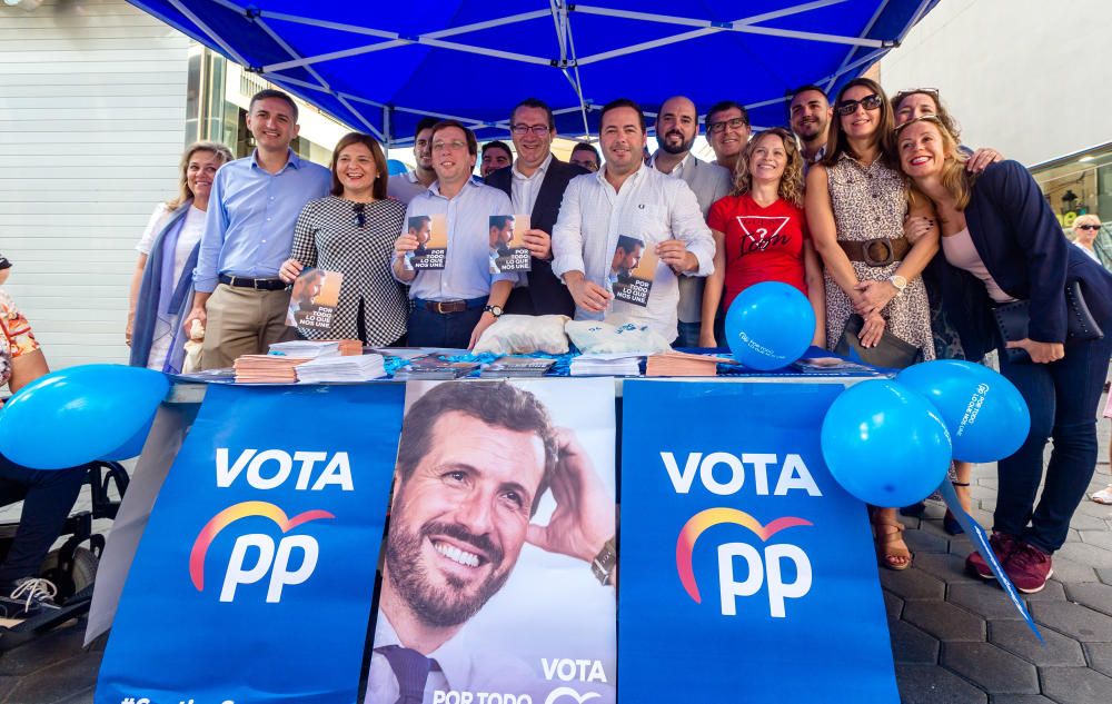 Campaña electoral: Isabel Bonig y el alcalde de Madrid, José Luis Martínez Almeida, visitan Benidorm