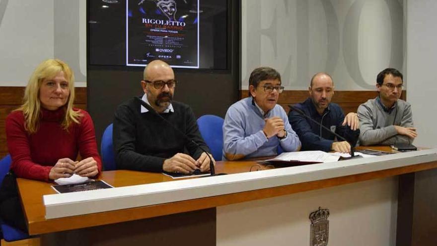 Emma Álvarez, Marzio Conti, Roberto Sánchez Ramos, Javier Menéndez y Pedro Díaz.