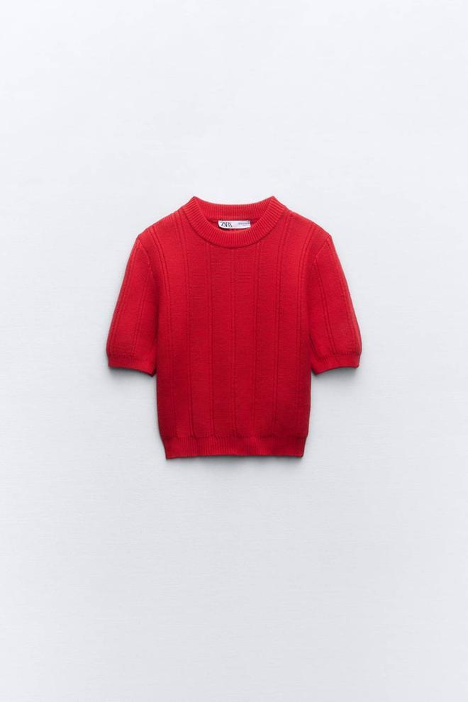 Jersey rojo de Zara (precio: 19,95 euros)