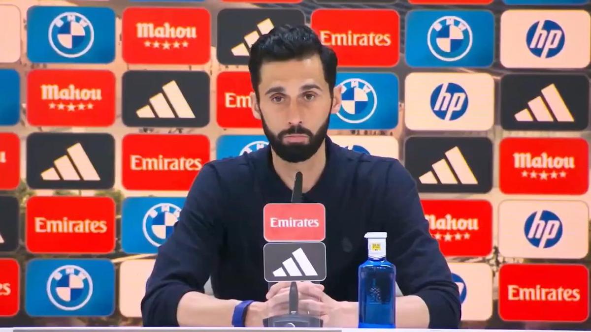 Arbeloa en rueda de prensa