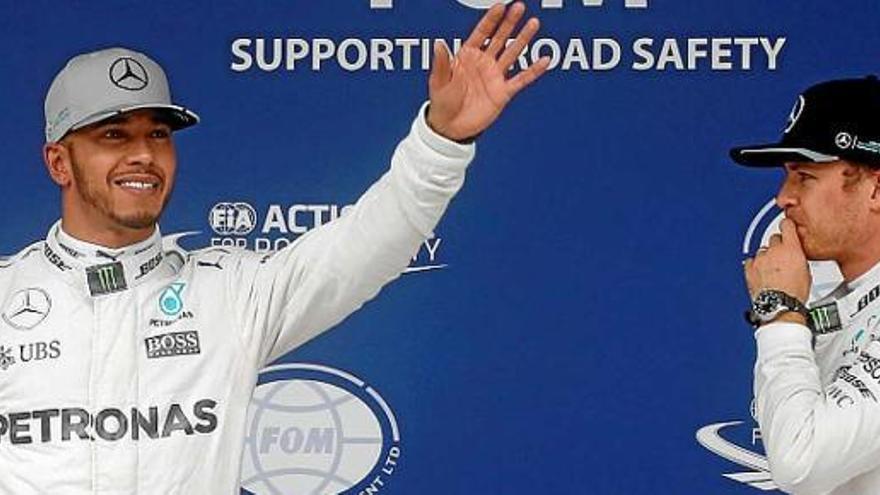 Hamilton supera Rosberg i sortirà des del primer lloc de la graella a Brasil