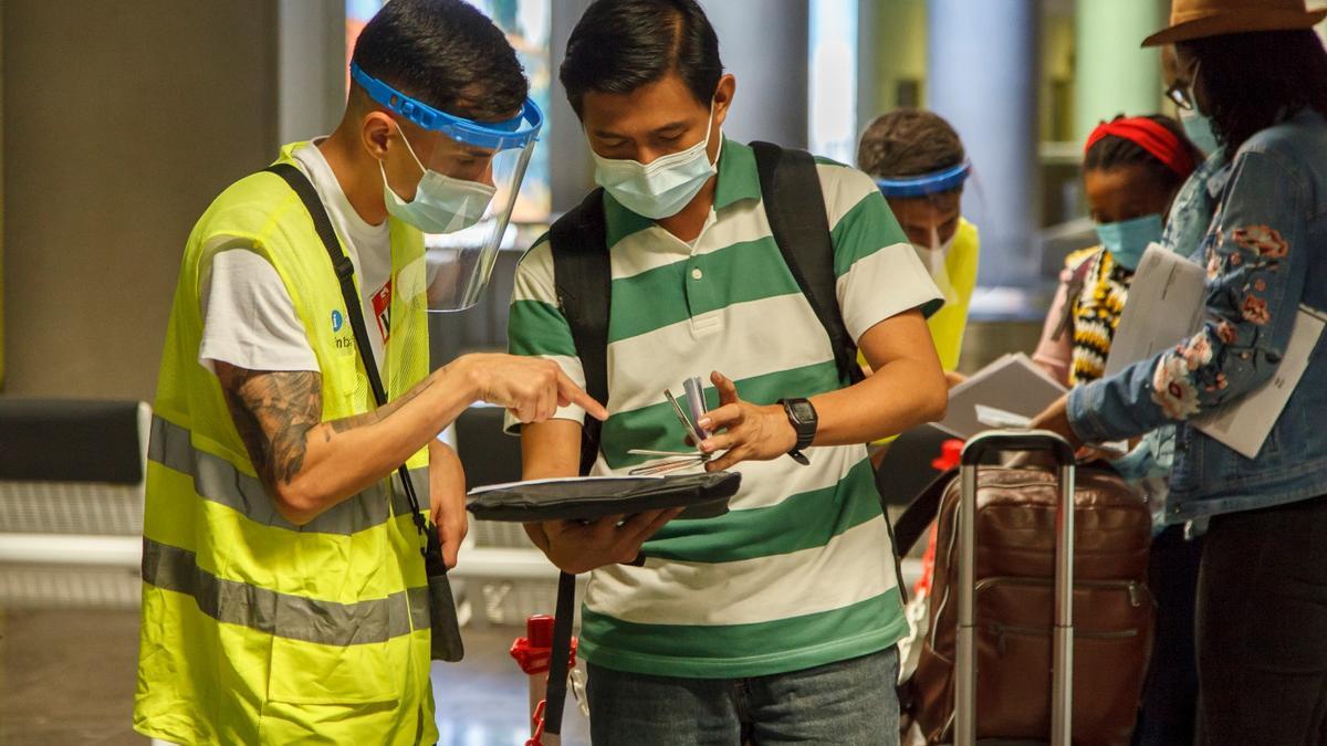 Control de pasajeros en un aeropuerto de Canarias