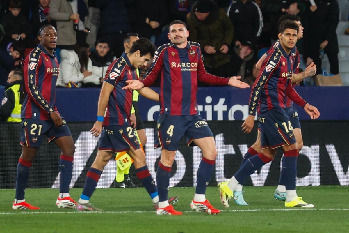 Todas las fotos del Levante - Elche en el Ciutat de València