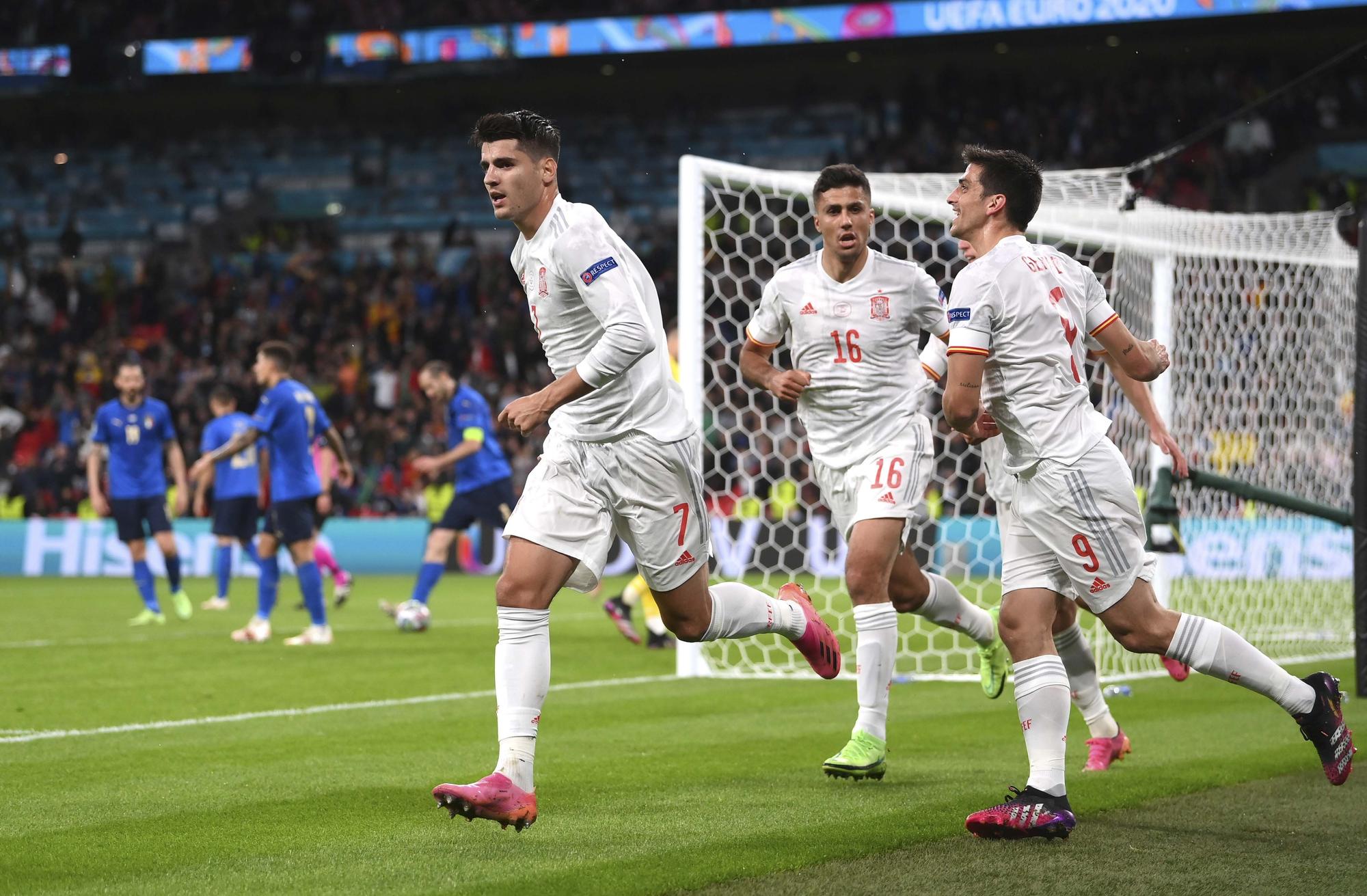 Así celebra Morata su gol contra Italia en la semifinal de la Eurocopa