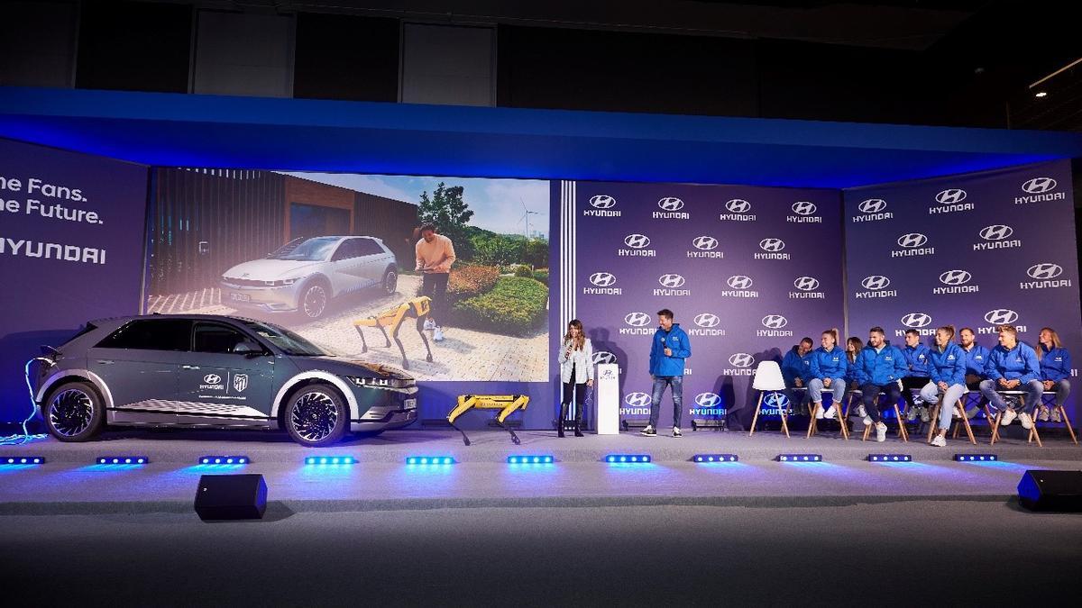 Los jugadores del Atlético de Madrid encuentran las llaves de sus Hyundai gracias al robot SPOT.