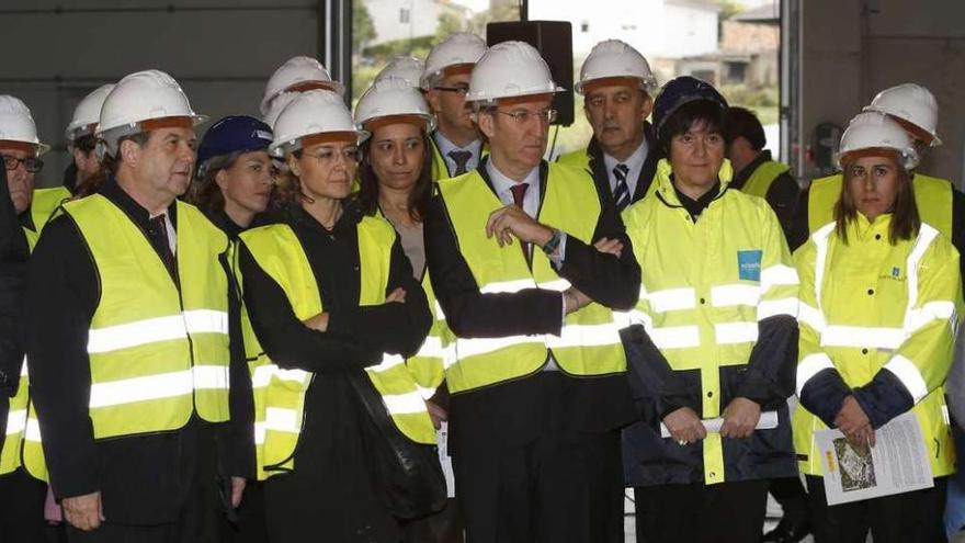 Desde la izquierda, Abel Caballero, Isabel Pérez-Espinosa (detrás), Isabel García Tejerina, Alberto Núñez Feijóo, José Manuel Figueroa (detrás) y, a la derecha, Ethel Vázquez. // R. Grobas