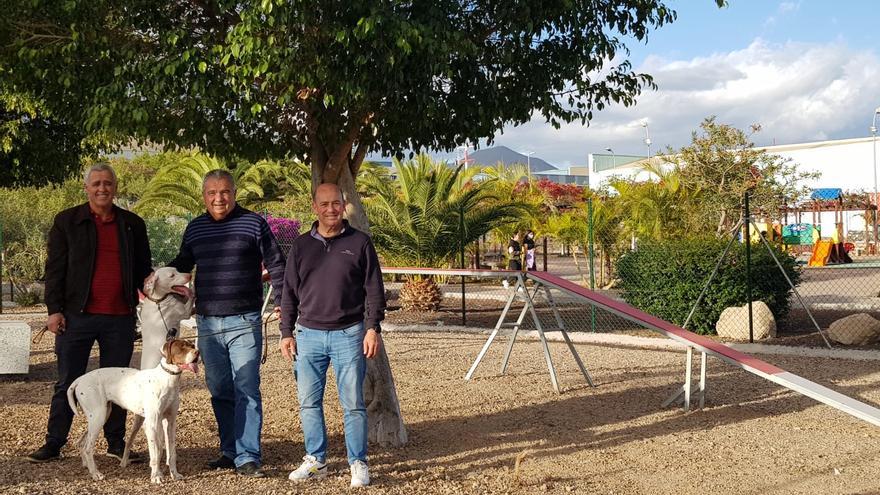 Las Chafiras pone en funcionamiento el tercer parque canino de San Miguel