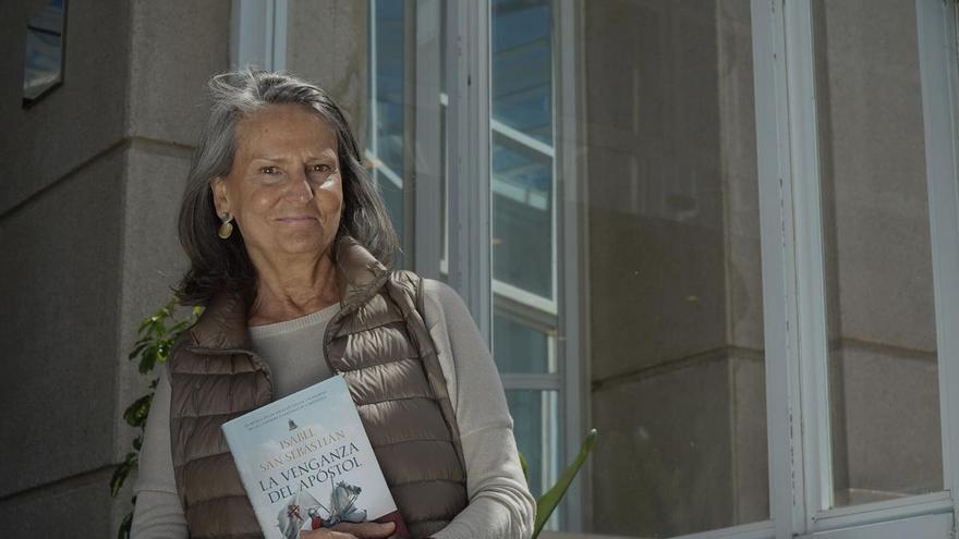Isabel San Sebastián presenta la nueva entrega de su saga sobre la Reconquista en A Coruña: "Hay desafíos recurrentes en la historia de España"