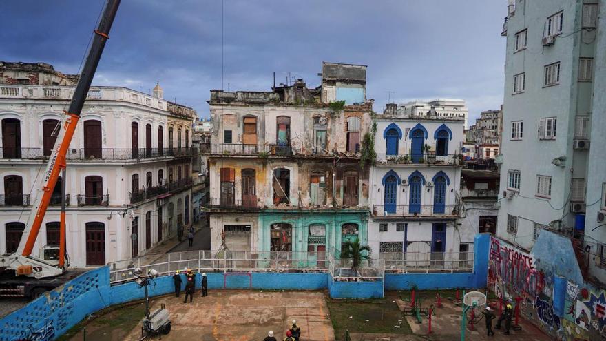 Un derrumbe en La Habana deja ya tres fallecidos