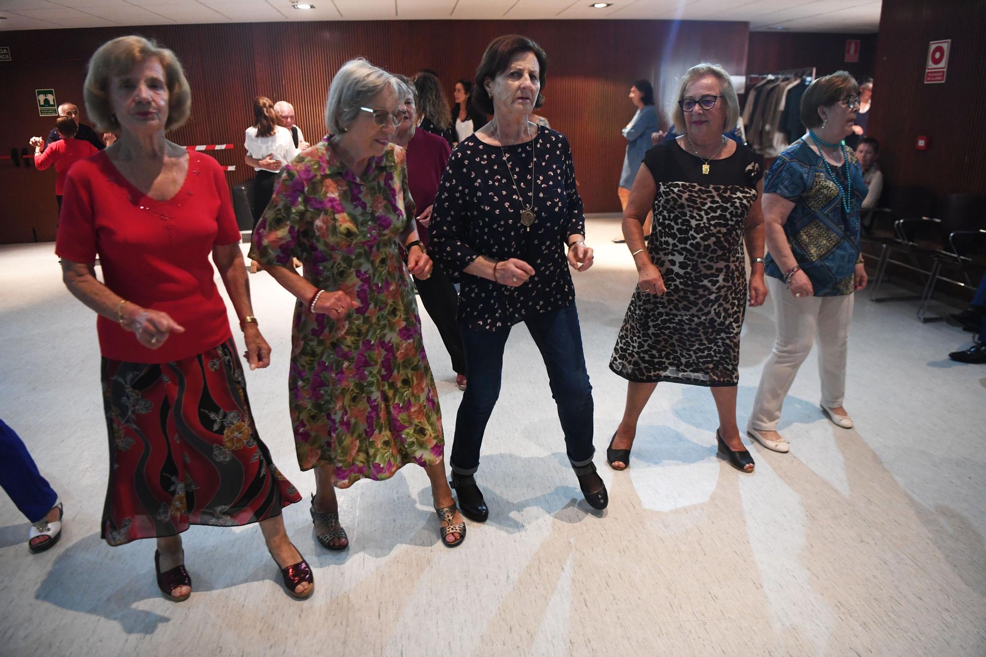 Los bailes vuelven a los centros cívicos de A Coruña