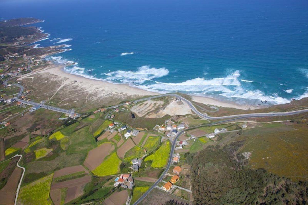 Vista aérea de la playa de Barrañán (Arteixo).