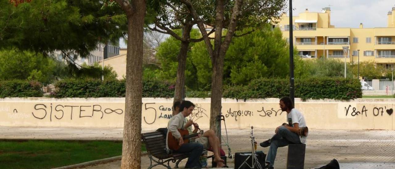 Los integrantes de Pasajeros del tren se inspiran en la calle.