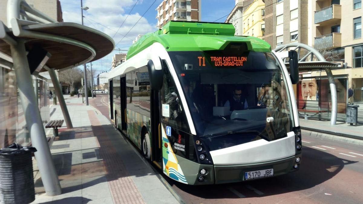 Tram de Castelló, durante uno de sus servicios
