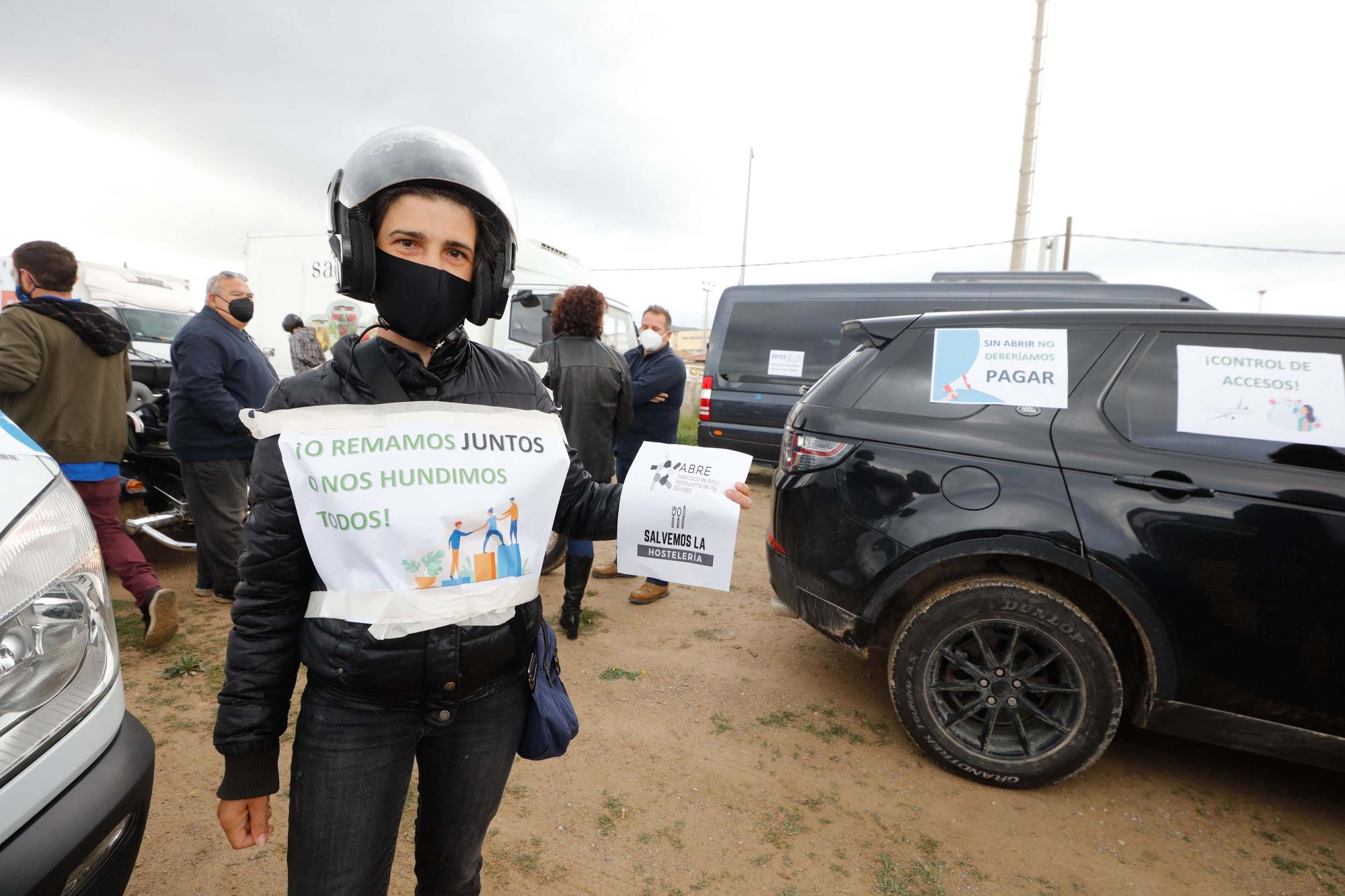 La manifestación motorizada de las patronales de Ibiza congrega a 120 vehículos