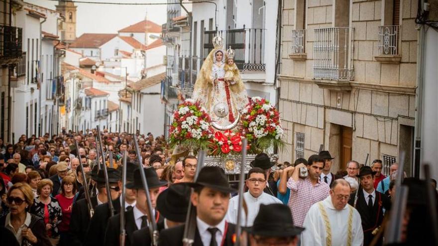 Pozoblanco despide a la Virgen de Luna