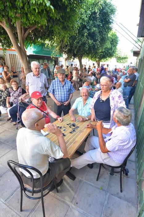 Concentración en el Centro de Mayores de Telde