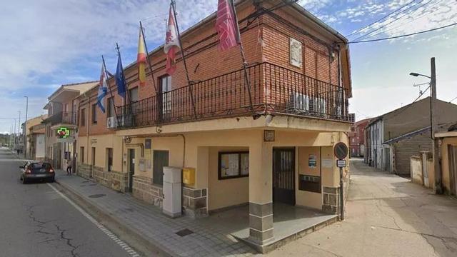 Ayuntamiento de Camarzana de Tera. | J. A. G.