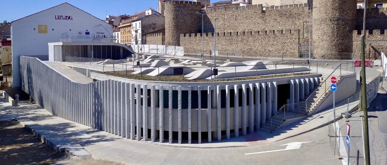 Una imagen del aparcamiento de Plasencia donde no se podrá estar aparcado más de dos días.