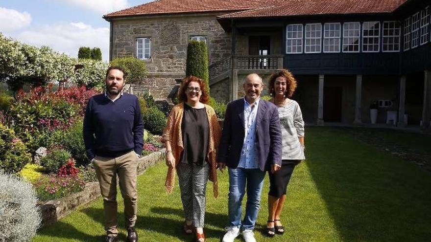 La presentación tuvo lugar en el Pazo A Toxeiriña de Moraña. // R.V.