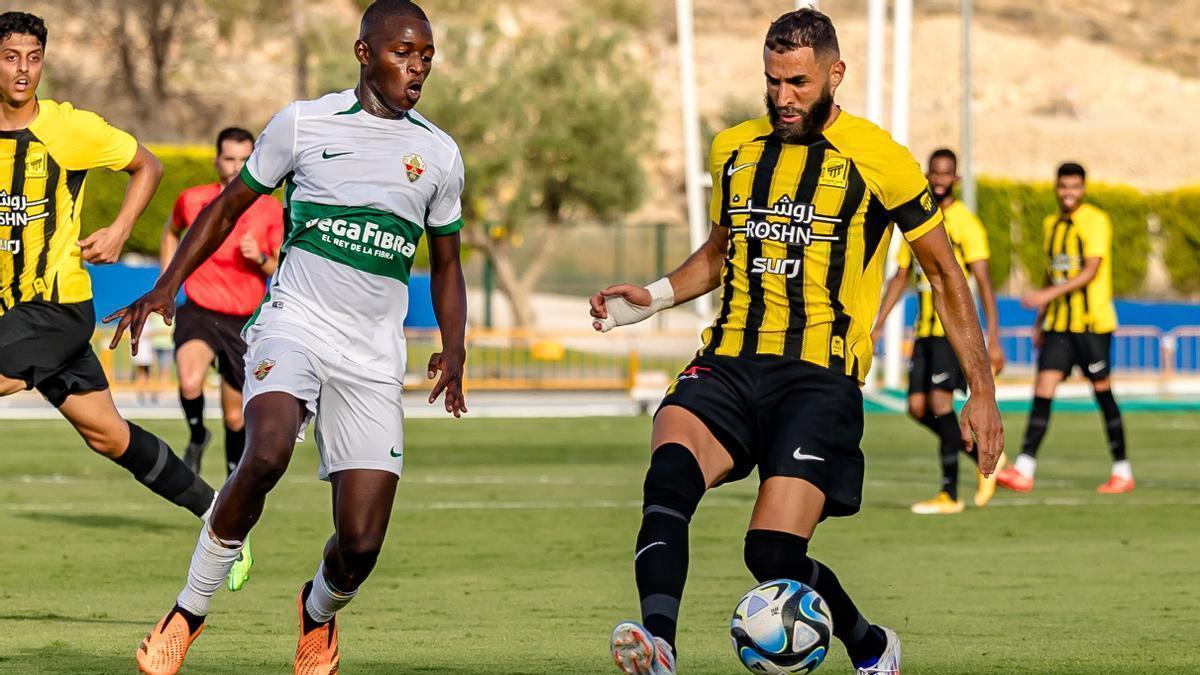 Último partido del Elche CF en La Nucía ante el Al-Ittihad de Benzema.