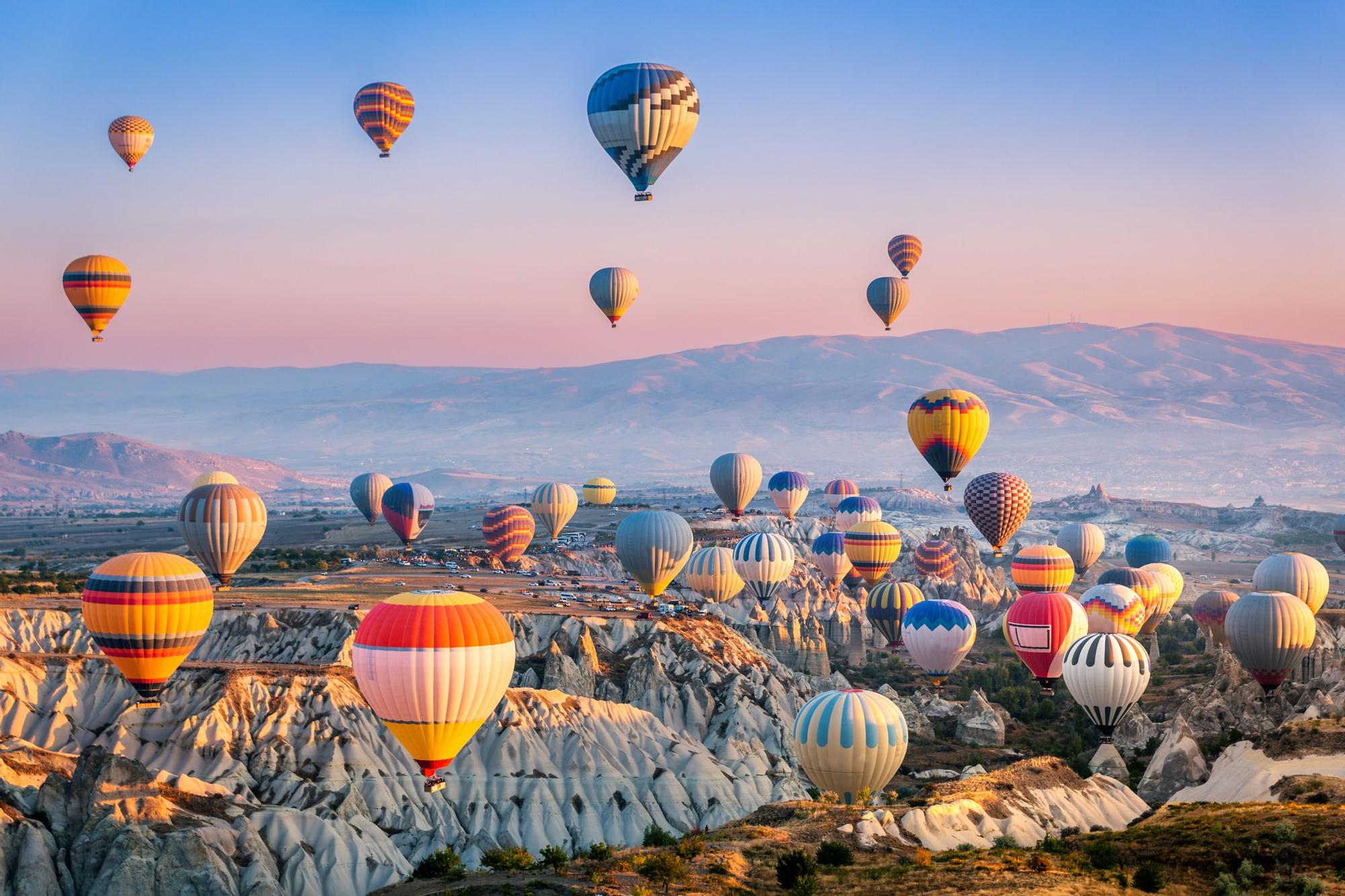 Sobrevuela la Capadocia en globo