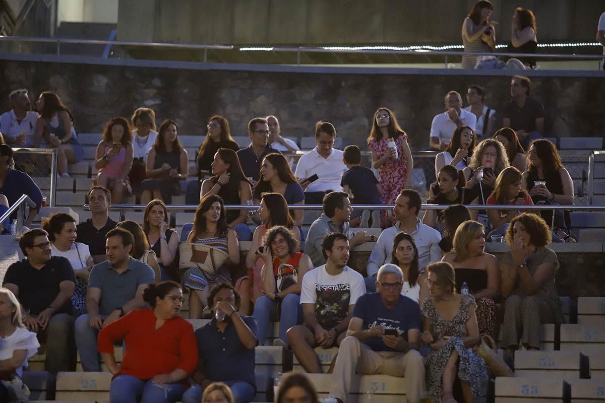 El concierto de Andrés Calamaro en la Axerquía, en imágenes