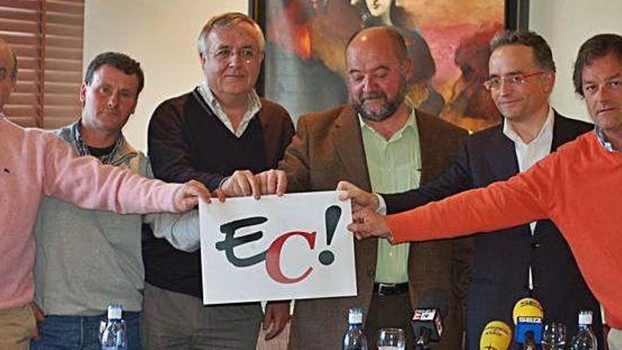 La presentació del partit Endavant Cerdanya (EC) l&#039;any 2011, amb Bartomeu Baqué i Xavier Porta al centre