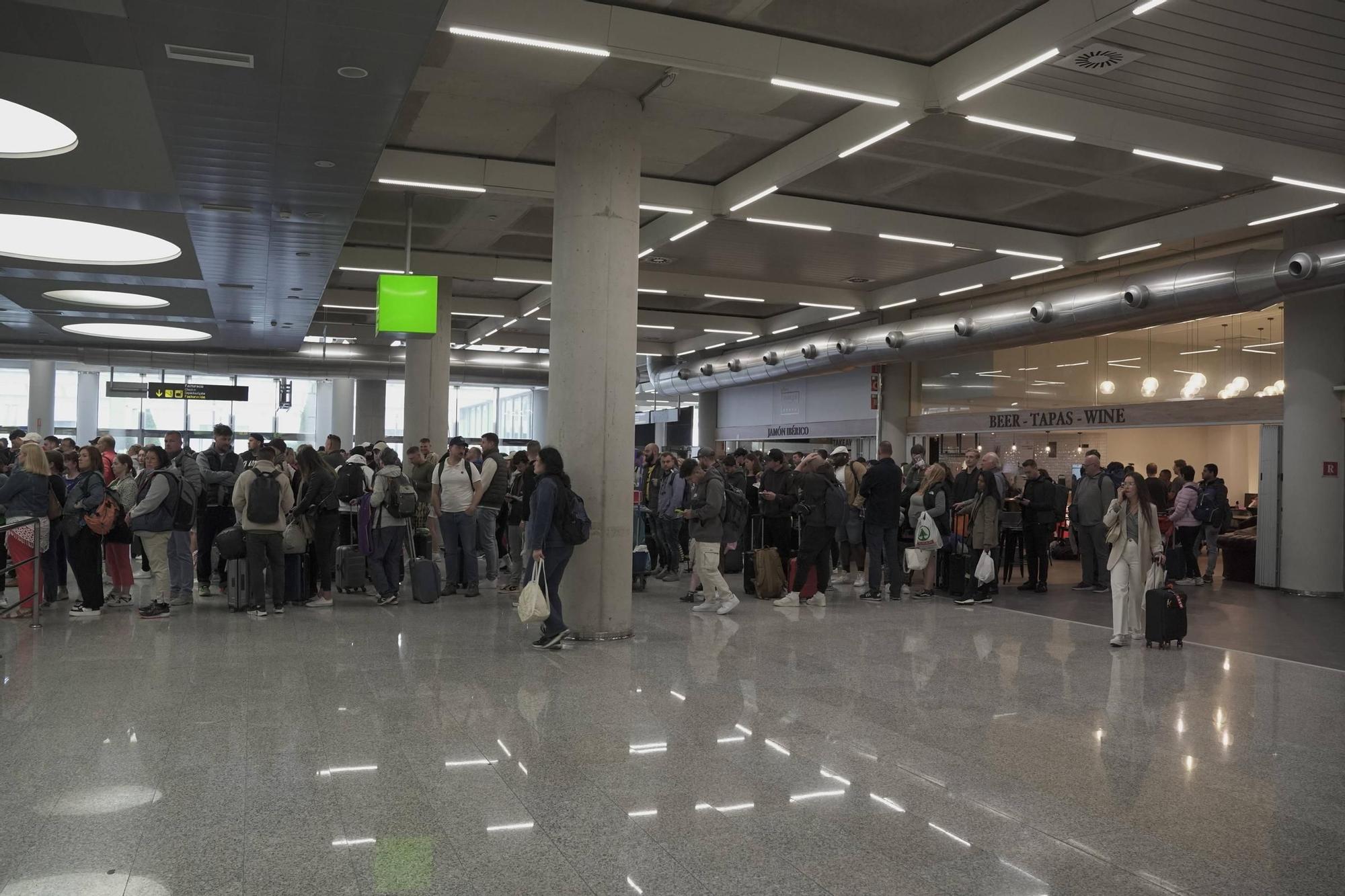 Nuevas retenciones en el control de seguridad del aeropuerto de Palma
