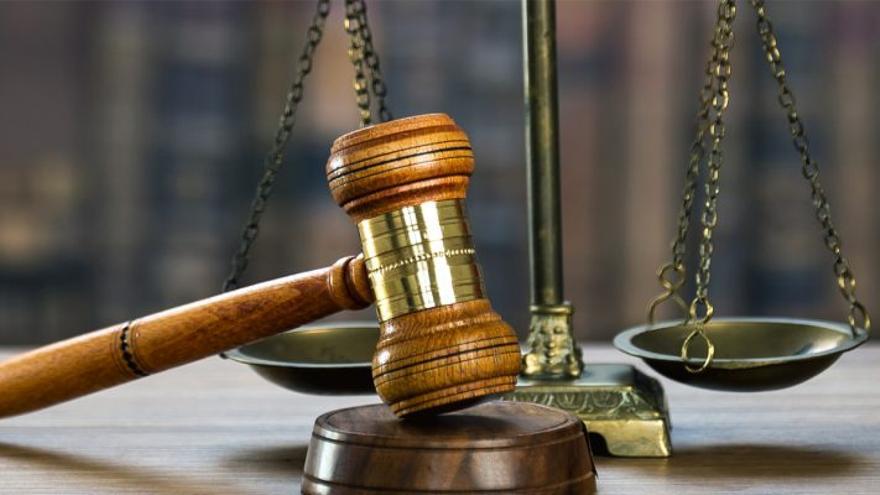 A juicio por convencer a una menor de que le enviase fotos íntimas a cambio de dinero en Canarias