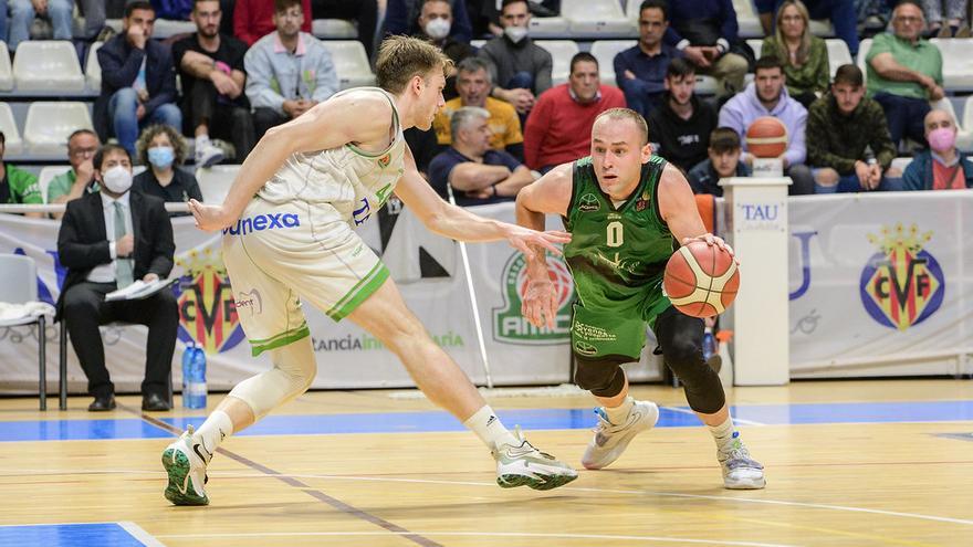 El TAU Castelló contuvo a Schmidt para firmar un impresionante triunfo: 104-84.