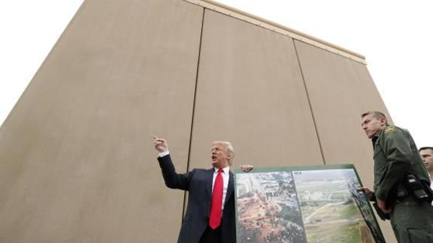 Estats Units Trump visita el mur amb Mèxic: «El necessitem»