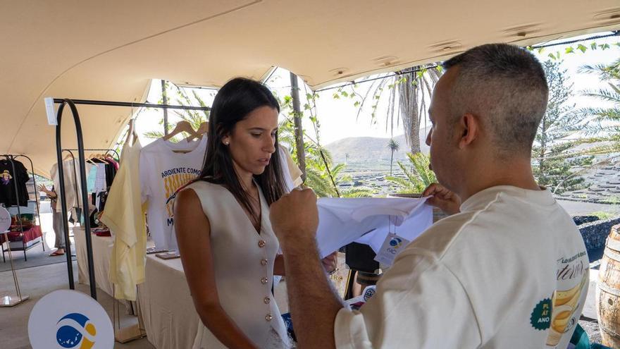 El programa Lanzarote Moda impulsa el talento local con el encuentro ‘Moda y Vino’