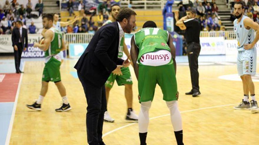 El TAU Castelló claudica en la pista del líder Breogán (97-69)