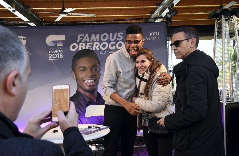 Firma de discos de Famous, ganador de OT, en Puerto Venecia